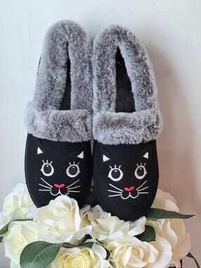 Skechers BOBS "For Dogs Cozy Kiss Slipper", Size 8, Style#72631  🐈